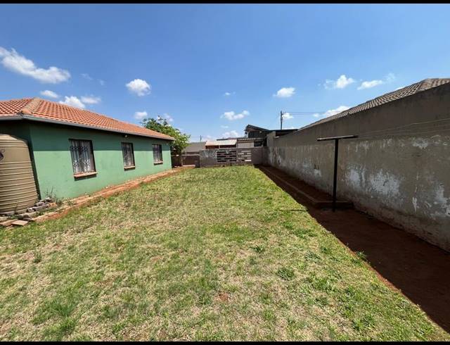3 BEDROOM HOUSE FOR SALE IN PROTEA GLEN EXT